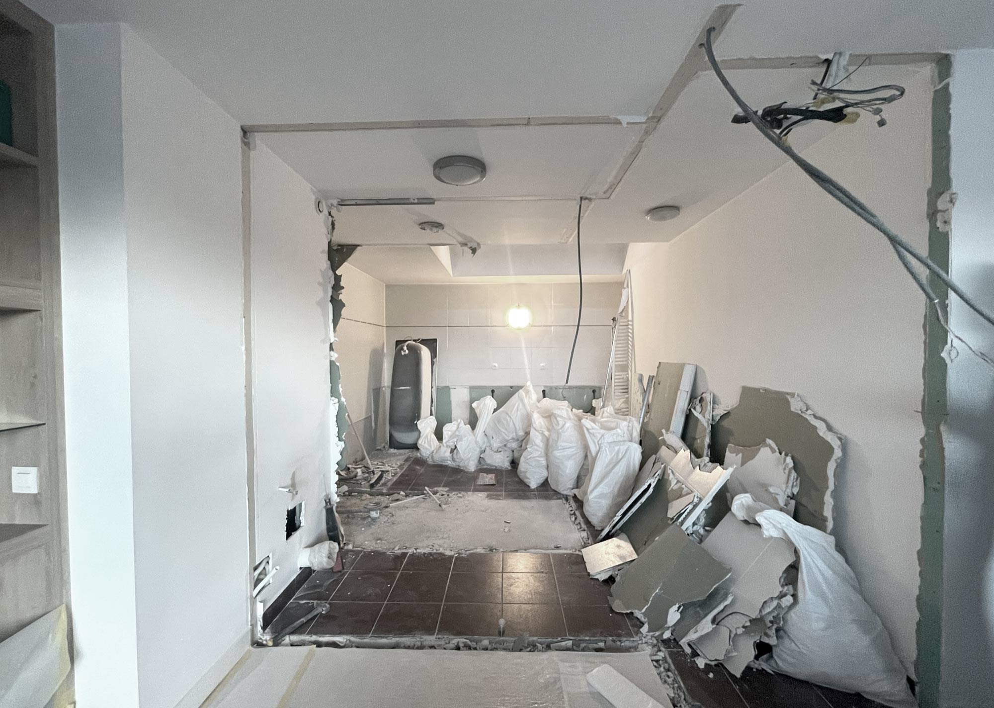 Travaux en cours de réalisation pour la création d'un SPA sur-mesure à Lyon