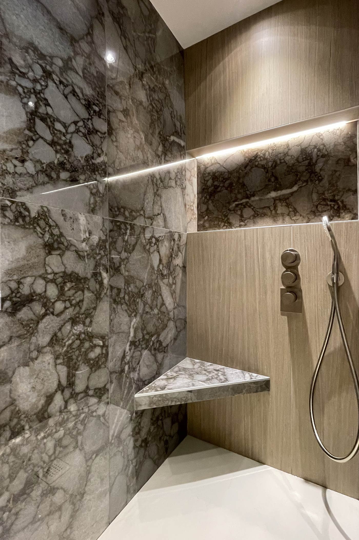 Salle de bains en marbre à Lyon