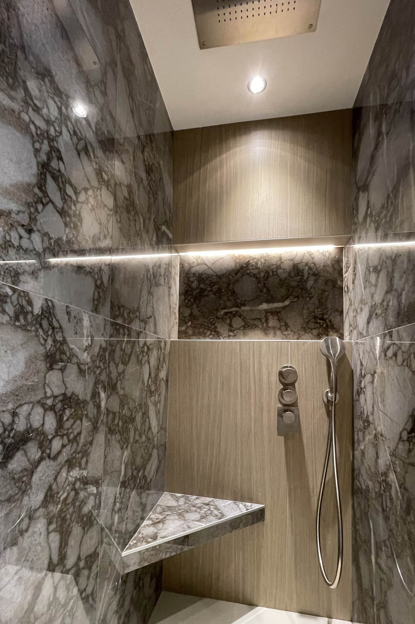 Salle de bains en marbre à Lyon