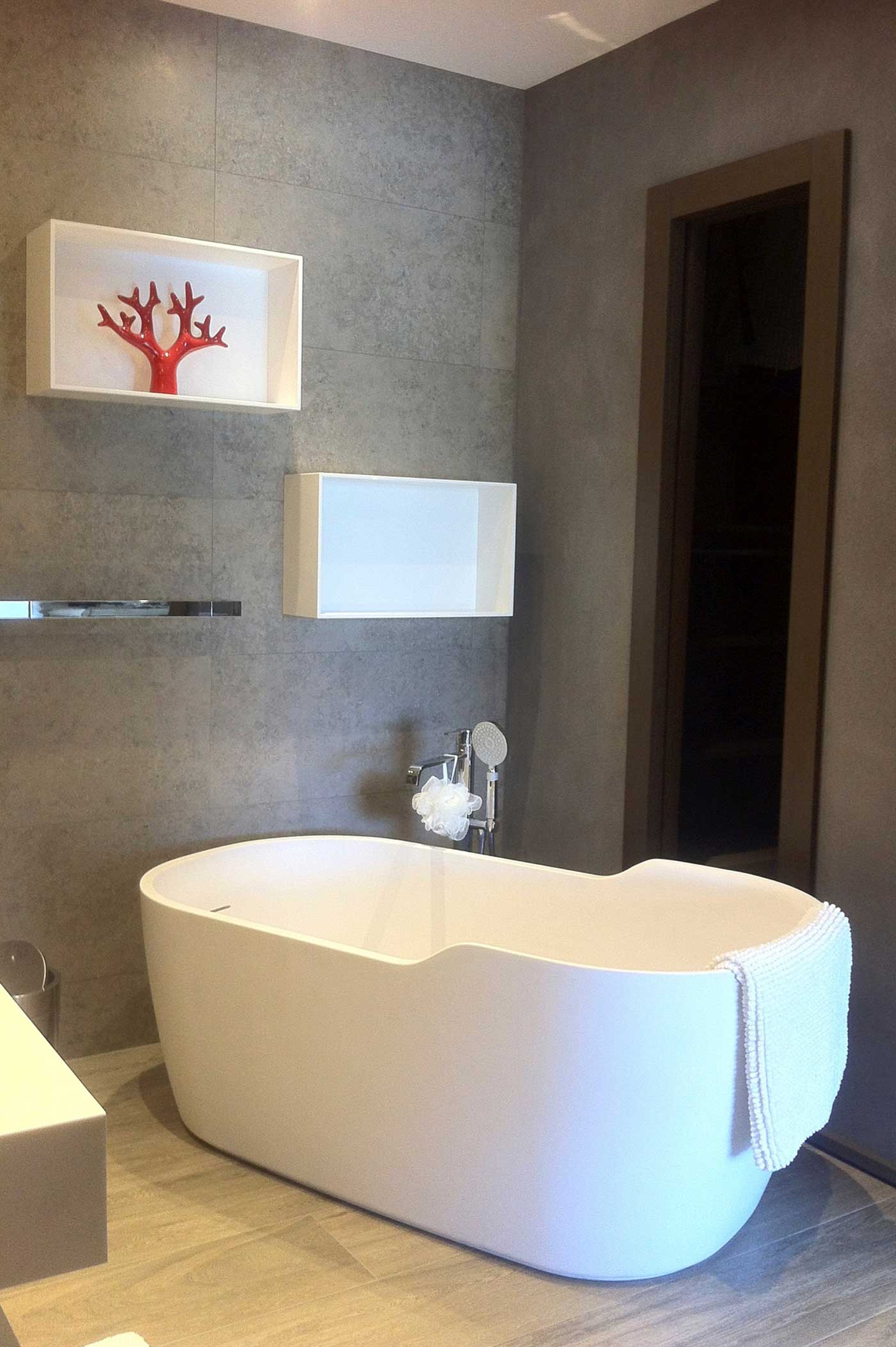 Salle de bains en pierre naturelle à Lyon