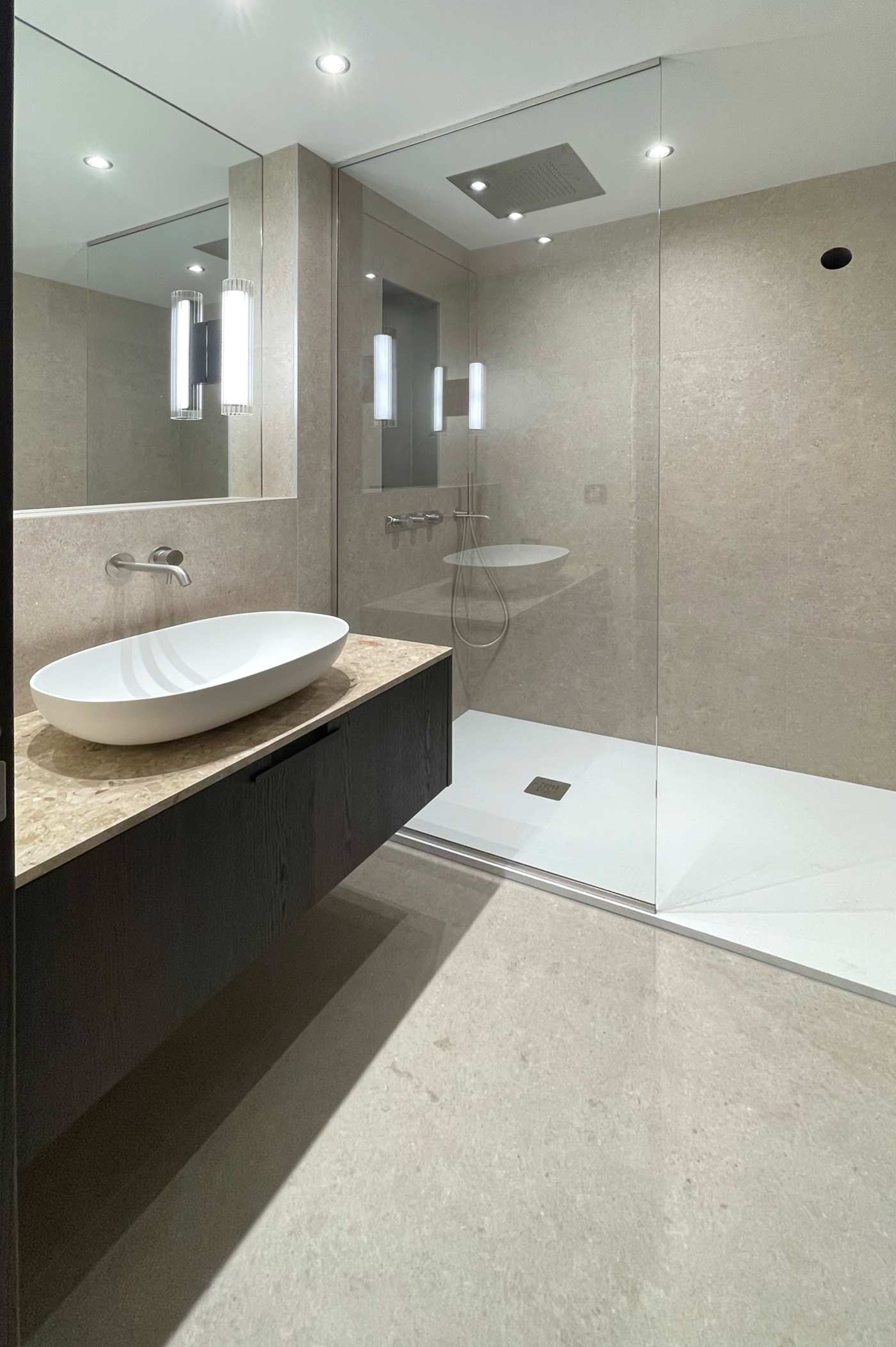 Rénovation salle de bains en pierre à Lyon / Rhône-Alpes