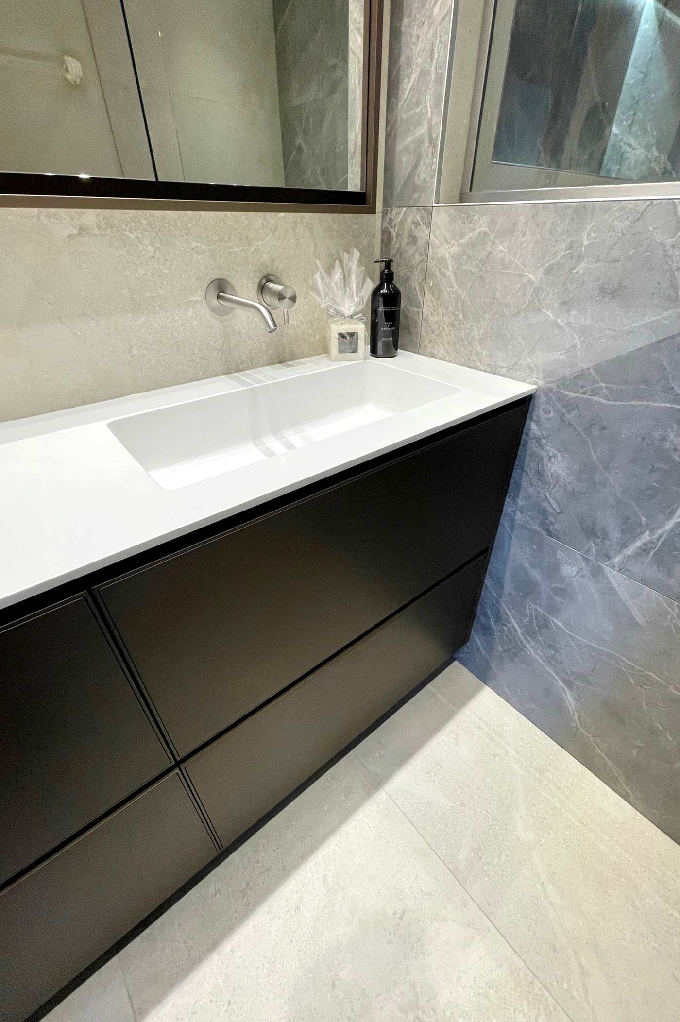 Rénovation salle de bains en marbre à Lyon / Rhône-Alpes