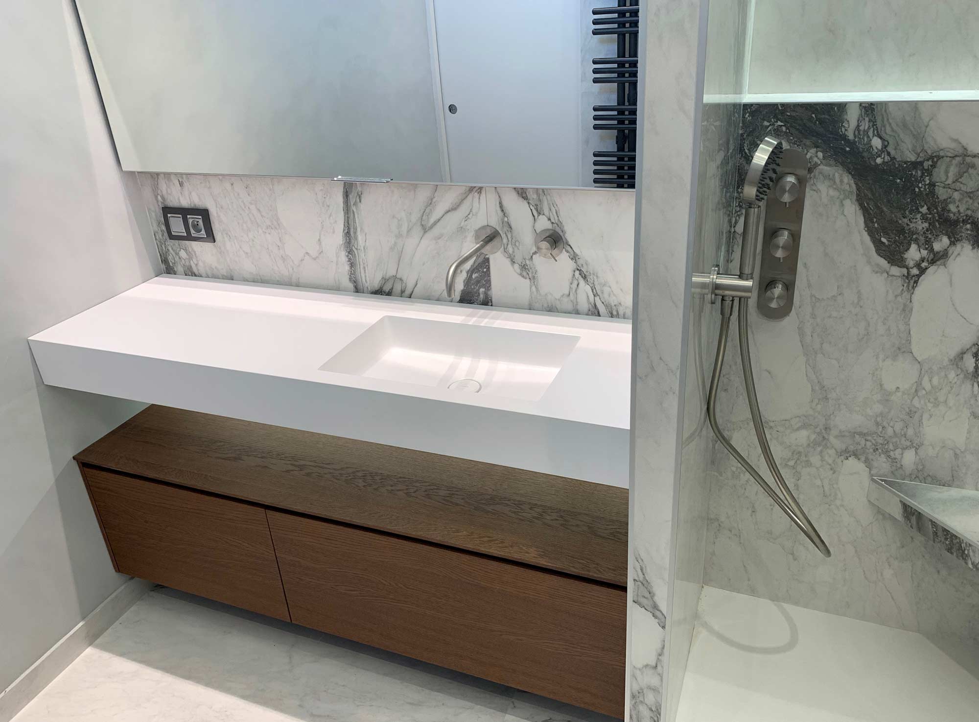 Rénovation salle de bains en marbre à Lyon / Rhône-Alpes