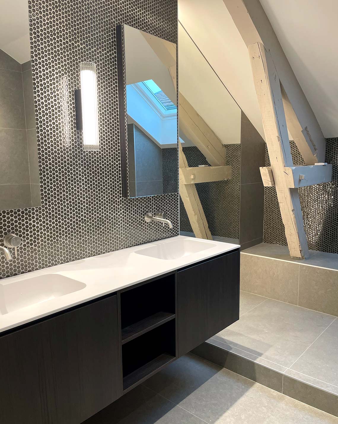 Salle de bains sous les toits, rénovation et travaux à Lyon